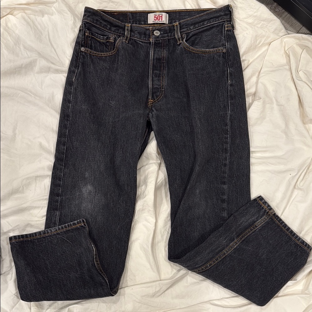 Levi's Women's Black Straight Leg Jeans